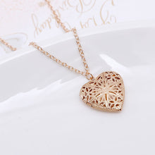Load image into Gallery viewer, Heart Necklaces