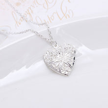 Load image into Gallery viewer, Heart Necklaces